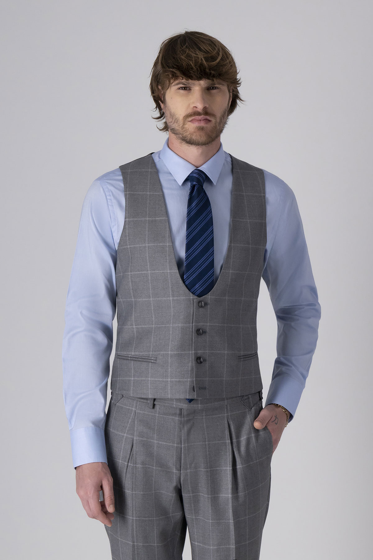 TRAJE TRÍO SLIM FIT HIGH LIFE image number 3