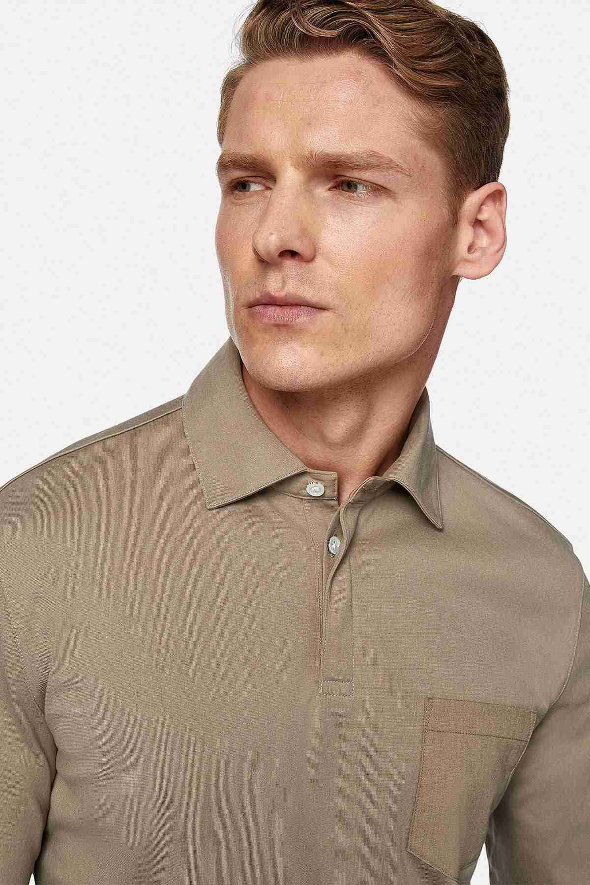 PLAYERA POLO BEIGE REGULAR FIT image number 2