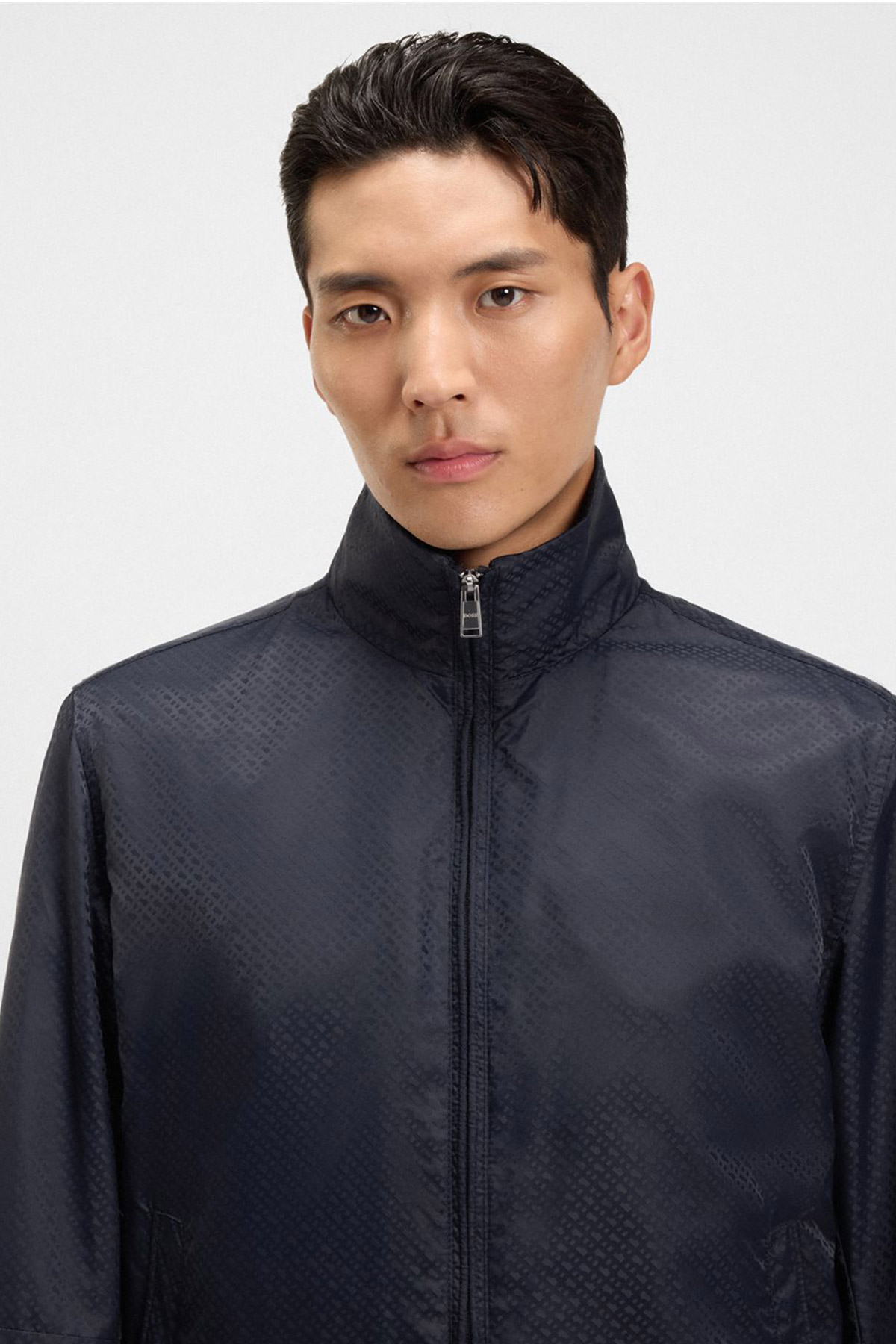 Cazadora Repelente Al Agua Con Jacquard De Monogramas image number 3