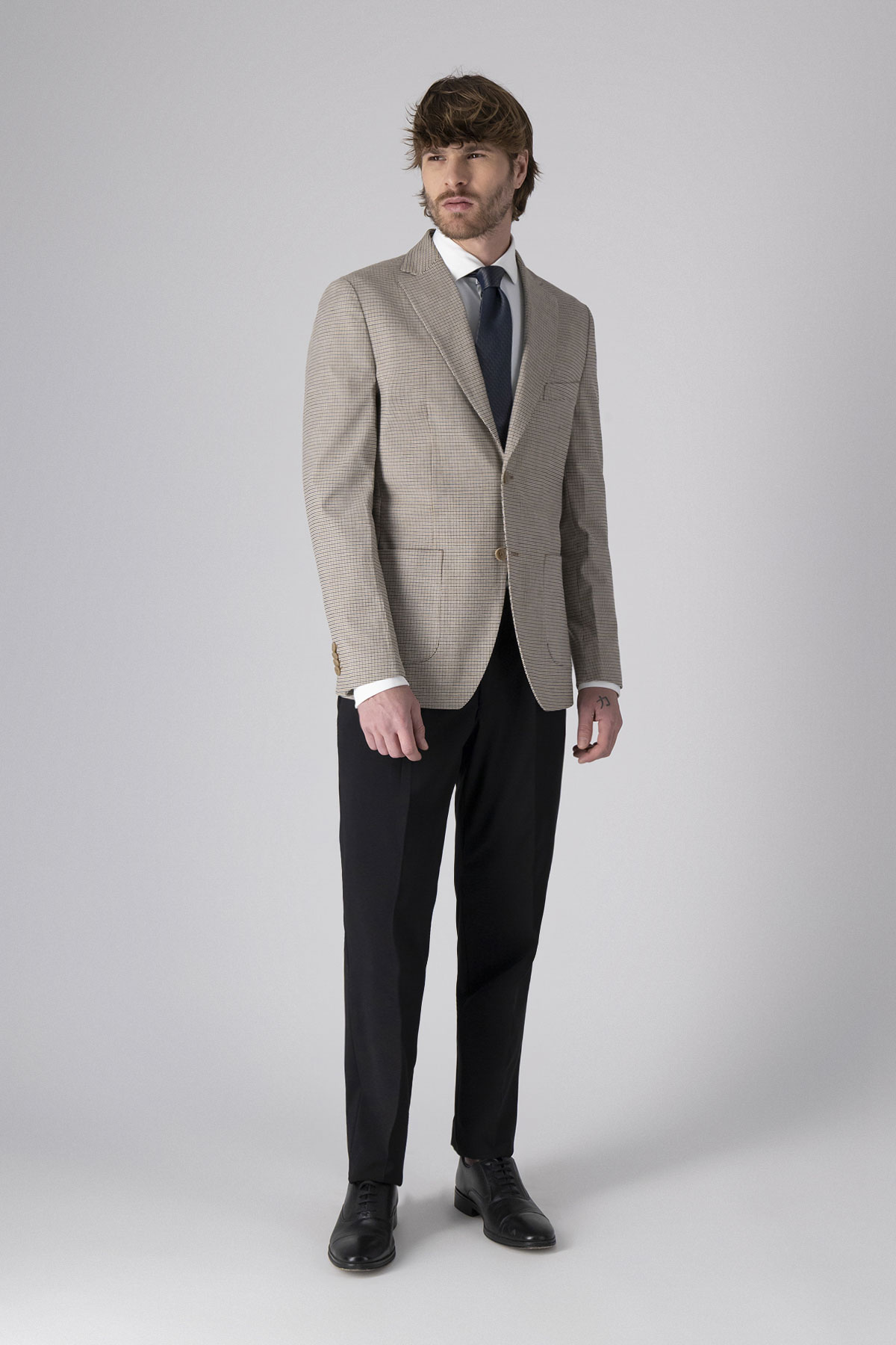 SACO CASUAL SLIM FIT HIGH LIFE image number 3