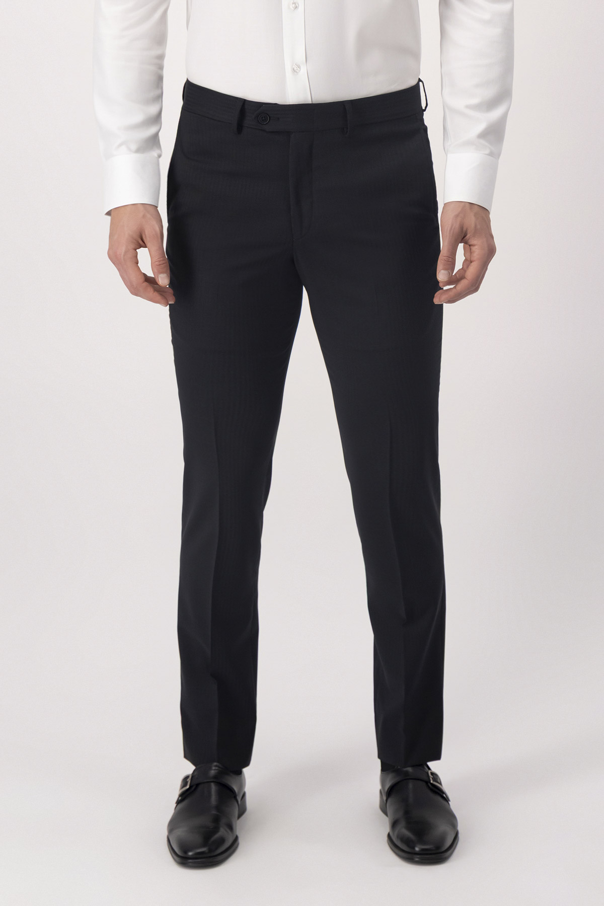 TRAJE NEGRO CONTEMPORARY FIT image number 4